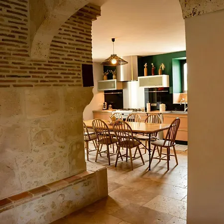 Family Stone House Near בית נופש